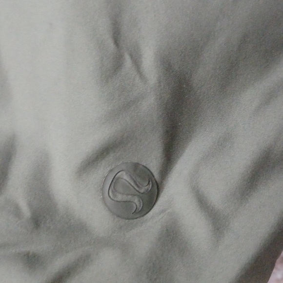 Lululemon Weightless Wunder Reversible Jacket - Picture 5 of 12